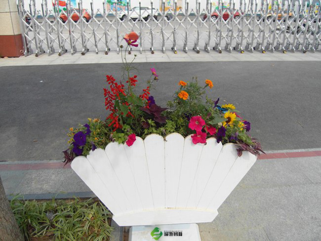 ���λ���